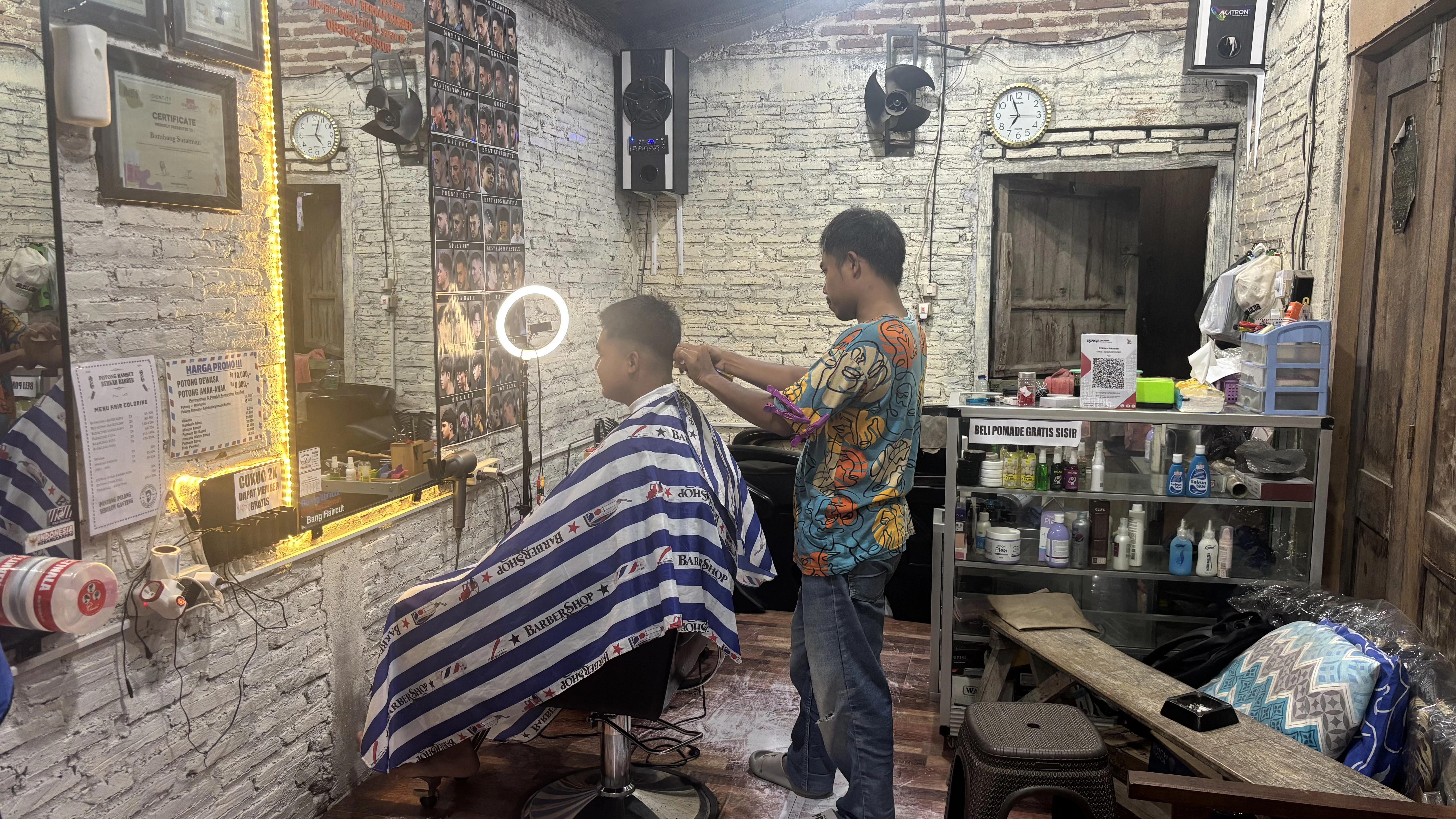 Potong Rapi, Tampil Percaya